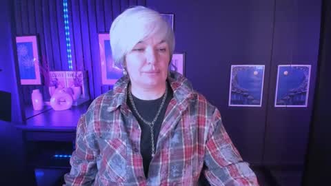 Carmen online show from April 22, 9:22 pm