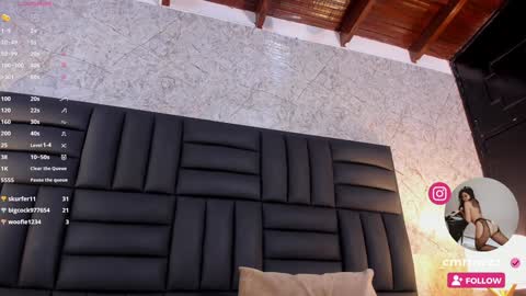 Snapshot of caro_martinezz chatting on February 4, 7:51 am    online show from February 4, 7:51 am