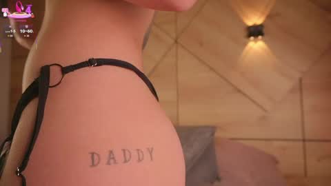 caro_sanchezz online show from April 2, 1:51 pm