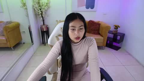 CAROLINA.  online show from April 12, 12:42 pm