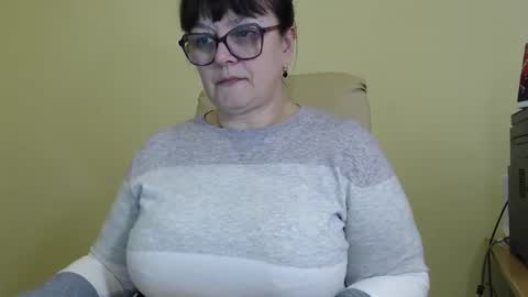 Snapshot of carolinedream_ chatting on October 23, 6:37 am CarolineDream online show from October 23, 6:37 am