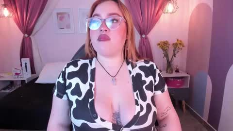 Carolinee  online show from September 17, 7:56 am