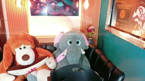 carolinejesh online show from May 13, 4:05 pm