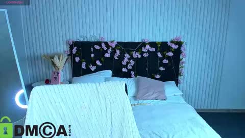 CarolineRichter online show from March 25, 3:02 am