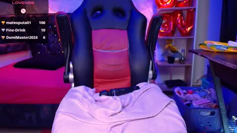 Caroline Scoth online show from March 2, 8:29 pm