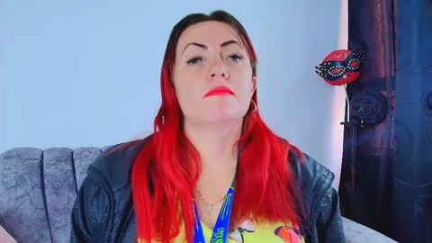 Carolinhe  online show from October 8, 7:31 pm