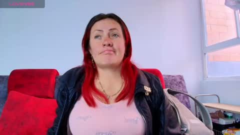 Carolinhe  online show from September 12, 8:55 pm