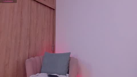 carolinna_ online show from October 22, 12:51 pm