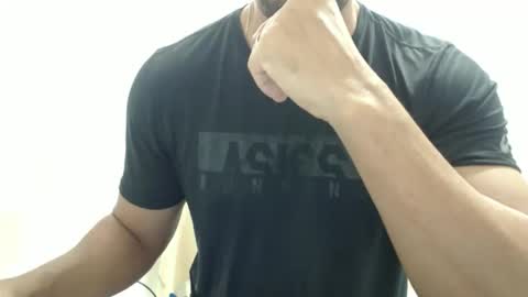 cashmastermuscle77 online show from April 17, 10:28 am