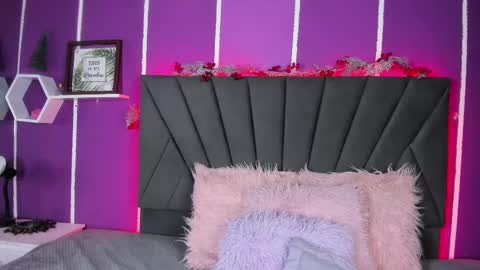 Cassie Jones online show from February 18, 3:21 am