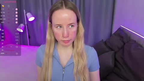 Snapshot of cassie_kelman chatting on February 26, 8:58 pm Cassie online show from February 26, 8:58 pm