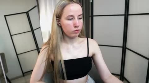 Cassie online show from February 28, 9:19 pm