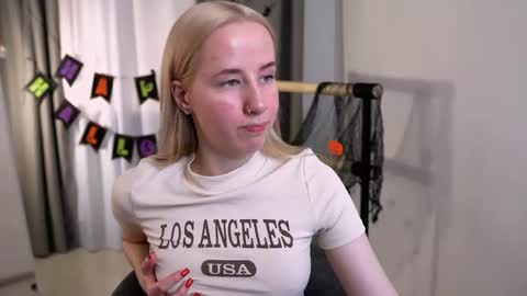 Snapshot of cassie_kelman chatting on October 20, 9:20 pm Cassie online show from October 20, 9:20 pm