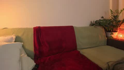  cassandra  online show from January 12, 9:00 pm