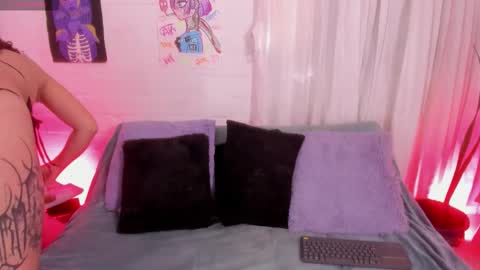 Cata green model independient online show from March 2, 7:42 pm