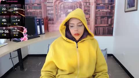 Queen Catalella online show from December 19, 3:35 am