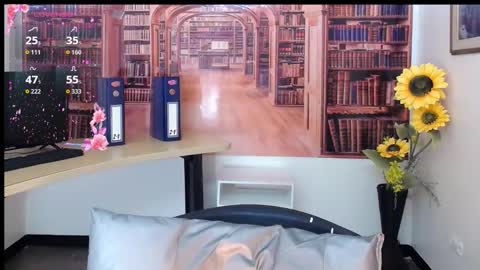 Queen Catalella online show from October 8, 3:24 am