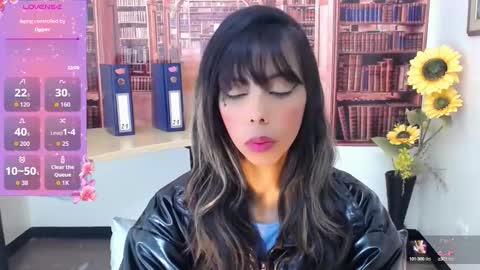 Queen Catalella online show from October 11, 4:17 am