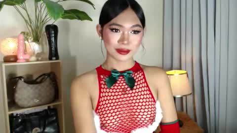 CatalenaX online show from December 4, 7:02 pm