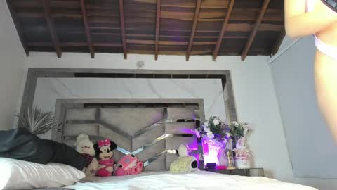 Cataleya online show from September 20, 6:05 am