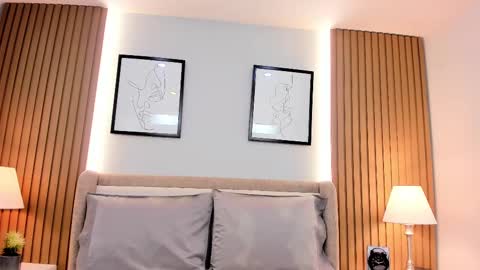 catalina online show from November 16, 4:03 am