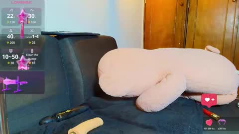 Catalina online show from March 18, 9:09 pm