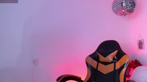 catalina_wish online show from January 14, 5:15 am