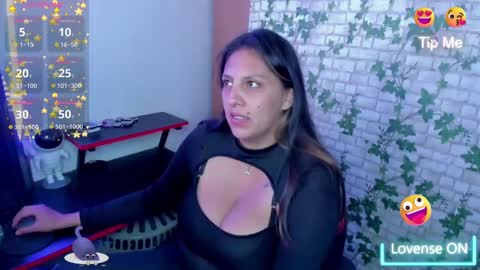  Mia   online show from October 30, 12:00 am