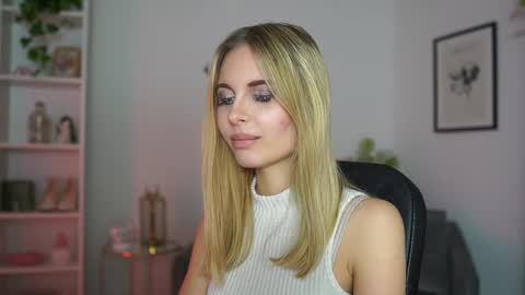 catecrago  online show from February 18, 5:09 pm