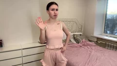 Lolly online show from March 21, 3:38 pm