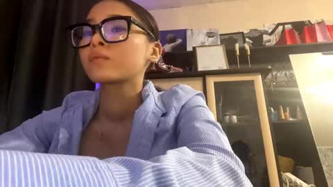 catherinepirs online show from April 15, 12:52 pm