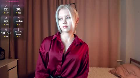 Mia online show from March 18, 11:05 am