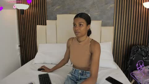 catiusca_reyes_03 online show from March 30, 12:27 pm