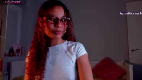 Snapshot of cattaleya_russ chatting on December 15, 4:40 am catta 3 online show from December 15, 4:40 am