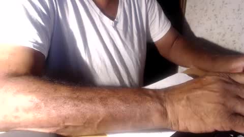 Snapshot of cazzsper2005 chatting on September 27, 8:01 am cazzsper2005 online show from September 27, 8:01 am