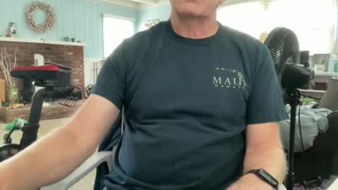 Snapshot of cbjohnjohn chatting on October 3, 9:12 pm John online show from October 3, 9:12 pm