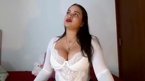 celeneortiiz online show from February 11, 6:56 pm