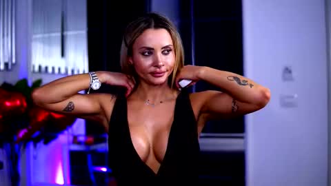 Mona online show from February 26, 8:56 pm