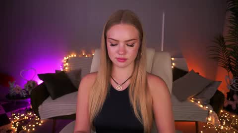 celestenoirr online show from May 27, 1:30 pm