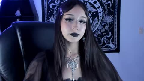   online show from October 11, 9:51 pm