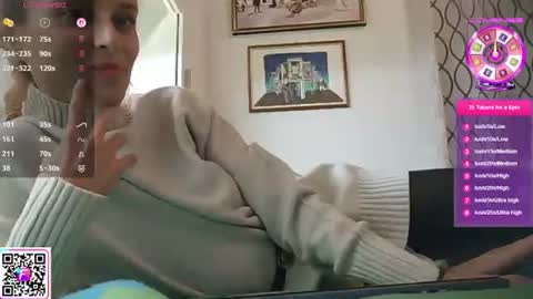 Snapshot of celestynstar chatting on October 5, 4:03 pm CelestynStar online show from October 5, 4:03 pm