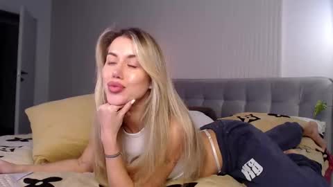 Celin online show from February 20, 9:20 pm