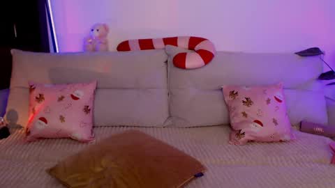 Celin online show from December 9, 6:46 pm