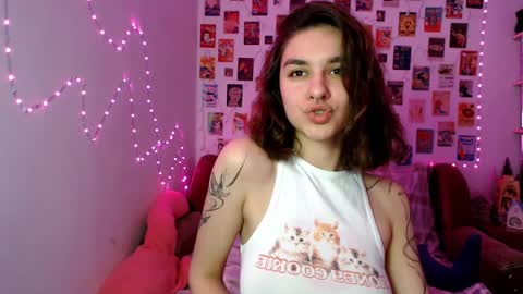 Snapshot of celine_dionn chatting on February 2, 7:52 am Celine online show from February 2, 7:52 am