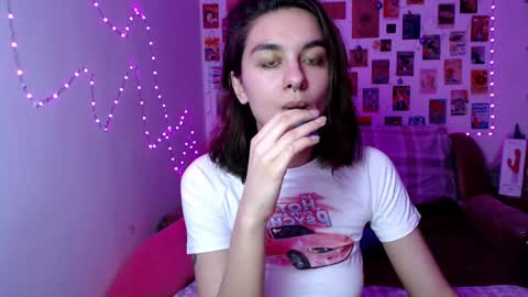 Snapshot of celine_dionn chatting on January 7, 4:16 pm Celine online show from January 7, 4:16 pm