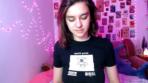 Snapshot of celine_dionn chatting on December 13, 5:43 pm Celine online show from December 13, 5:43 pm