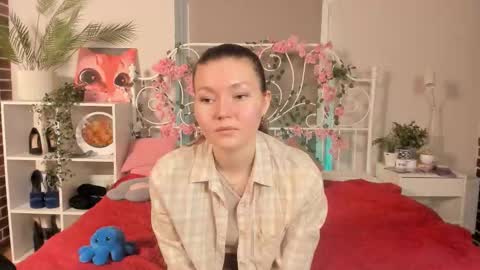 Nina online show from February 25, 8:45 pm