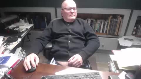 central_square_guy_25 online show from January 12, 5:53 pm