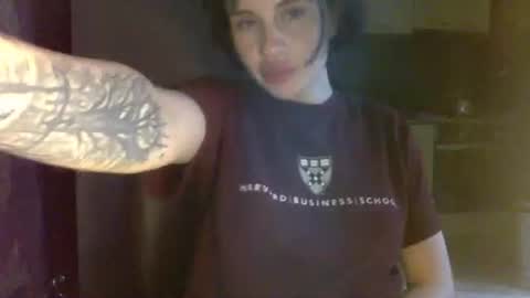 Eva online show from May 3, 7:53 pm