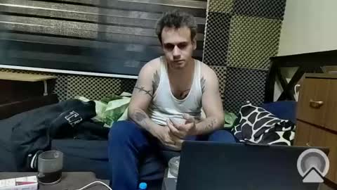 Snapshot of cezar46 chatting on February 4, 9:28 am cezar online show from February 4, 9:28 am